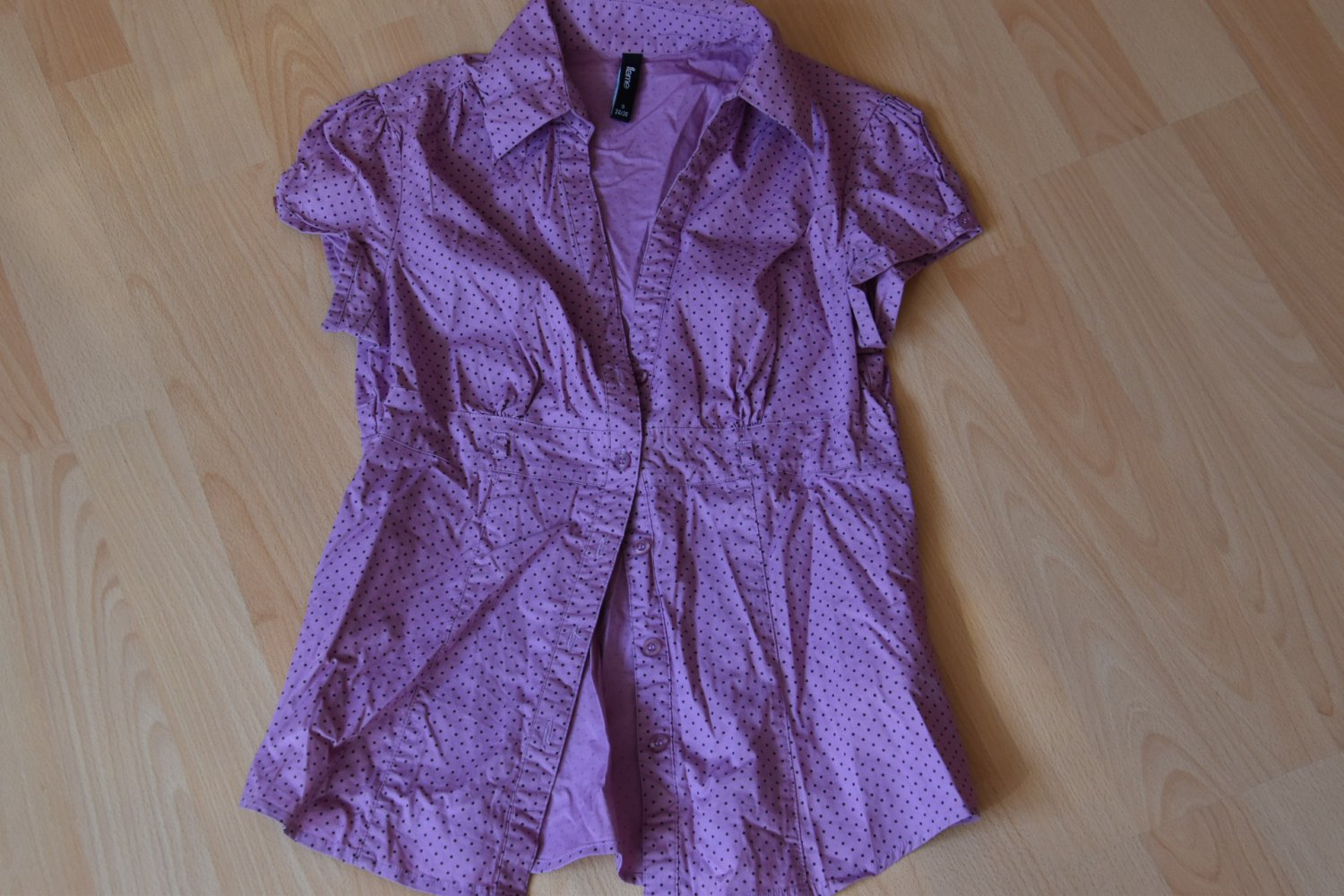 schöne rose Punktbluse