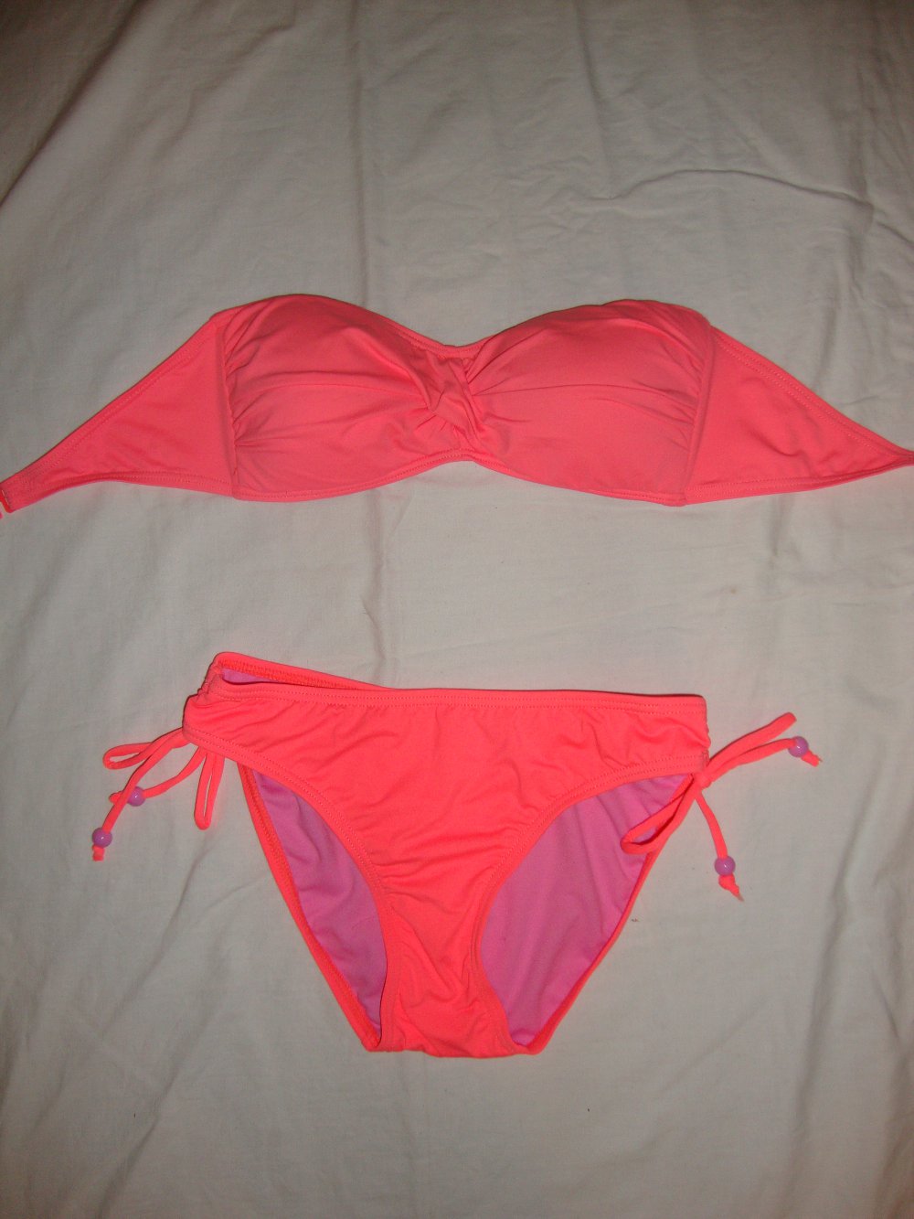 Schöner pinkfarbener Bikini !