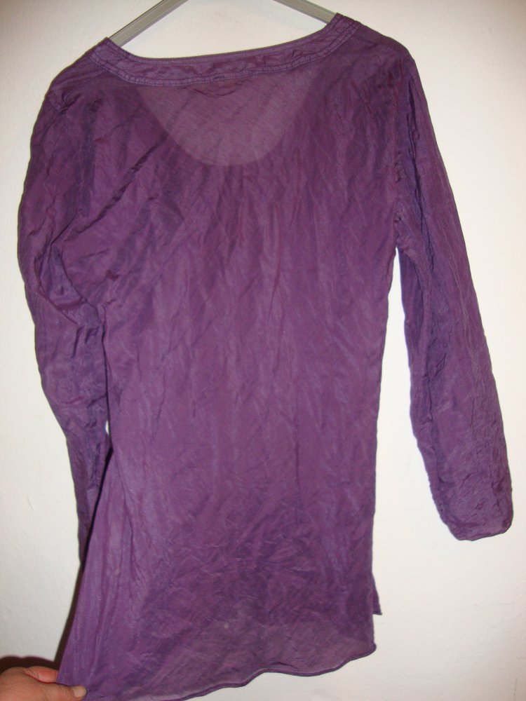 Schöne lilafarbene Seidentunika 