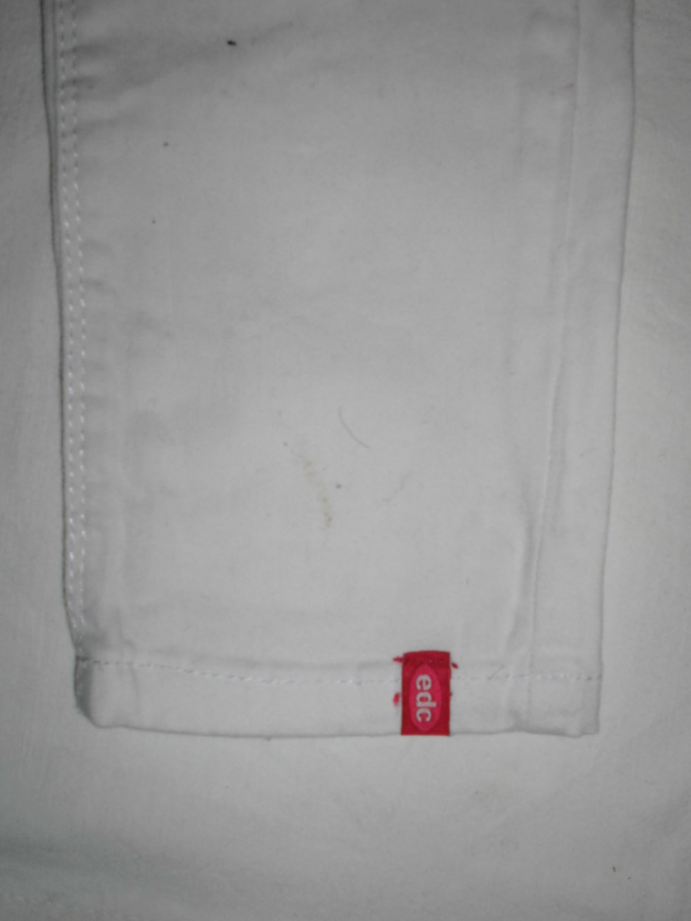 Knackige weisse Röhre von Esprit !