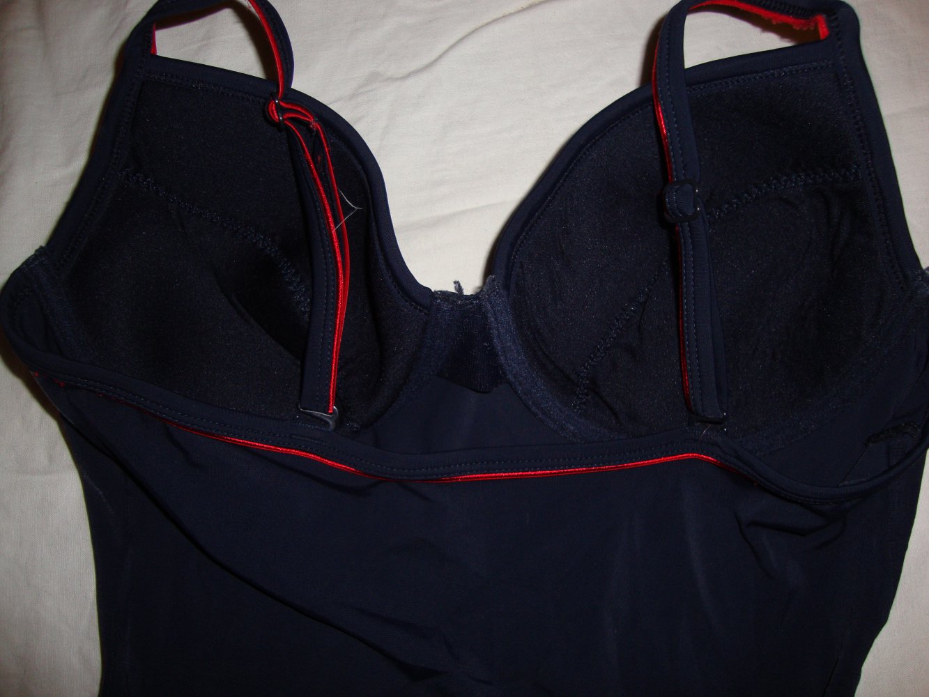 Schöner Badeanzug von TCM !