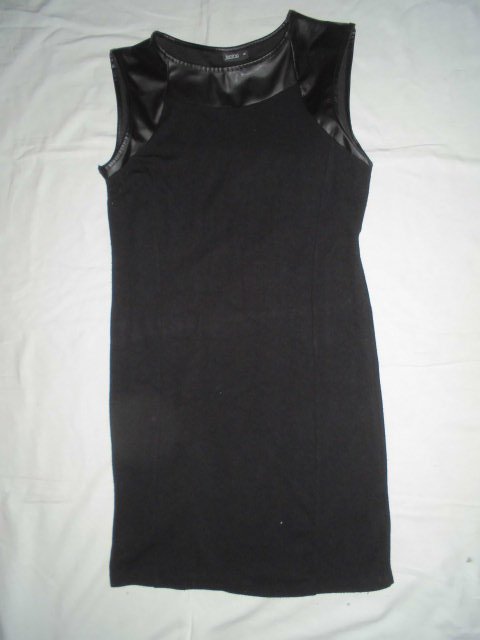 Chices Minikleid mit Leder !