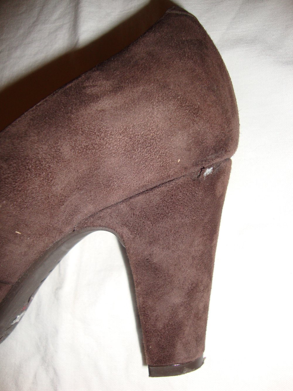 Chice dunkelbraune Wildlederpumps von Unisa !