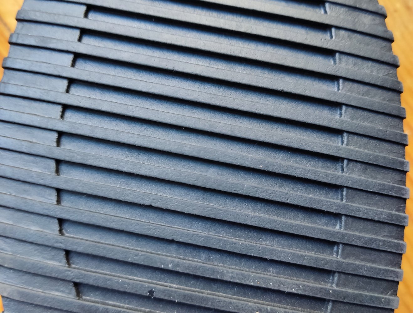 Schwarze Lederslippers von Cloudwalkers !