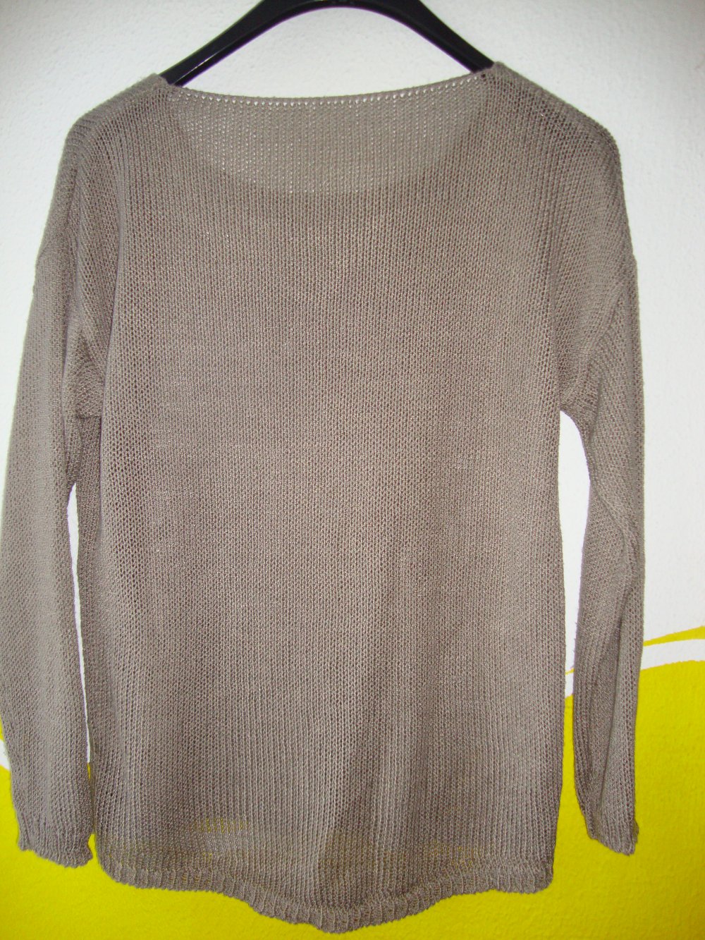 Schöner Strickpulli mit Aufdruck 