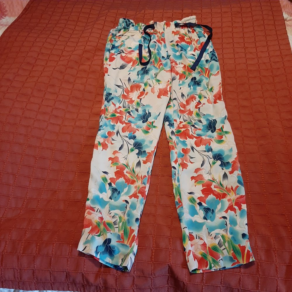 Geblümte Sommerhose