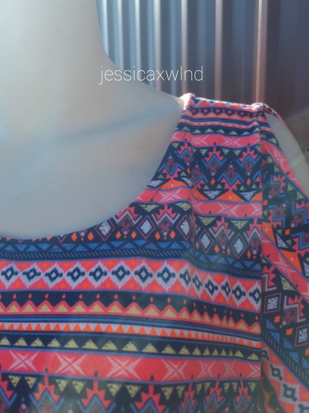 Kleid im Mosaikmuster