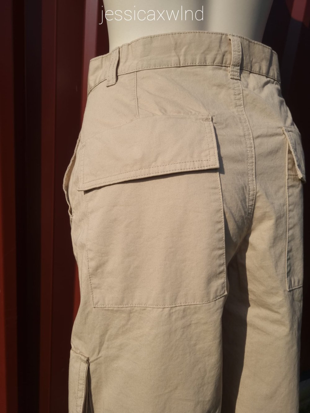 Beige Cargohose von Monki