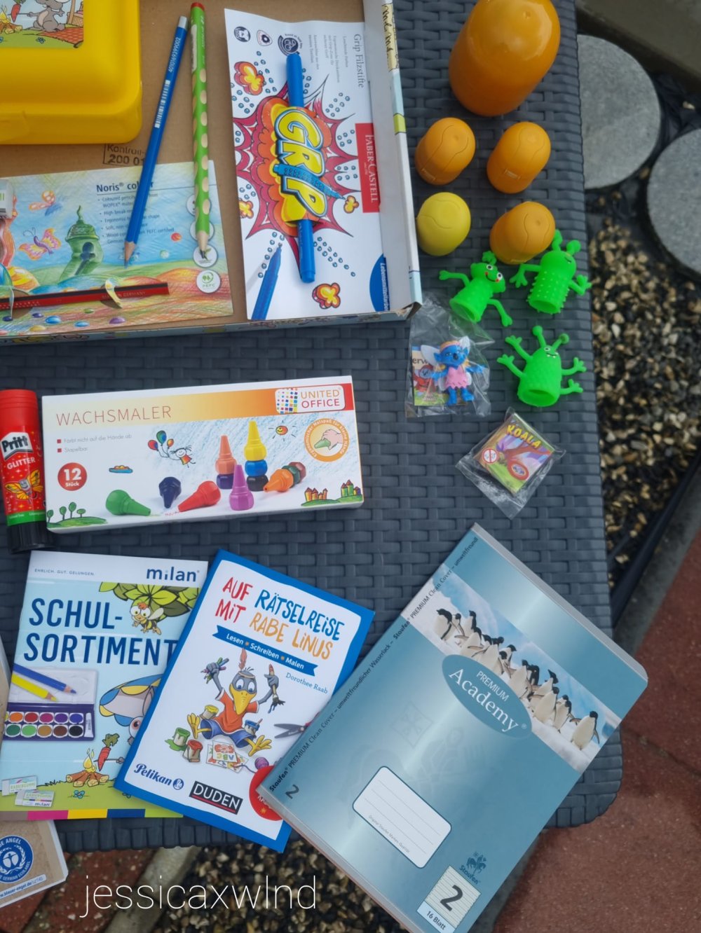 Schulkiste Schulkarton Einschulung Schulanfang Schule