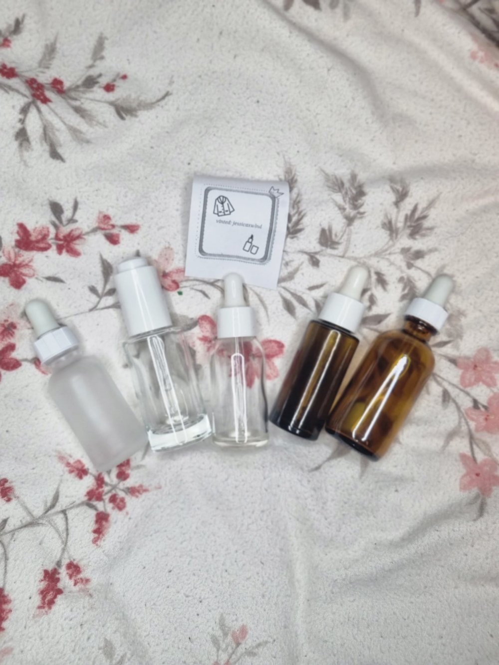 Verschiedene Pipettenfläschchen