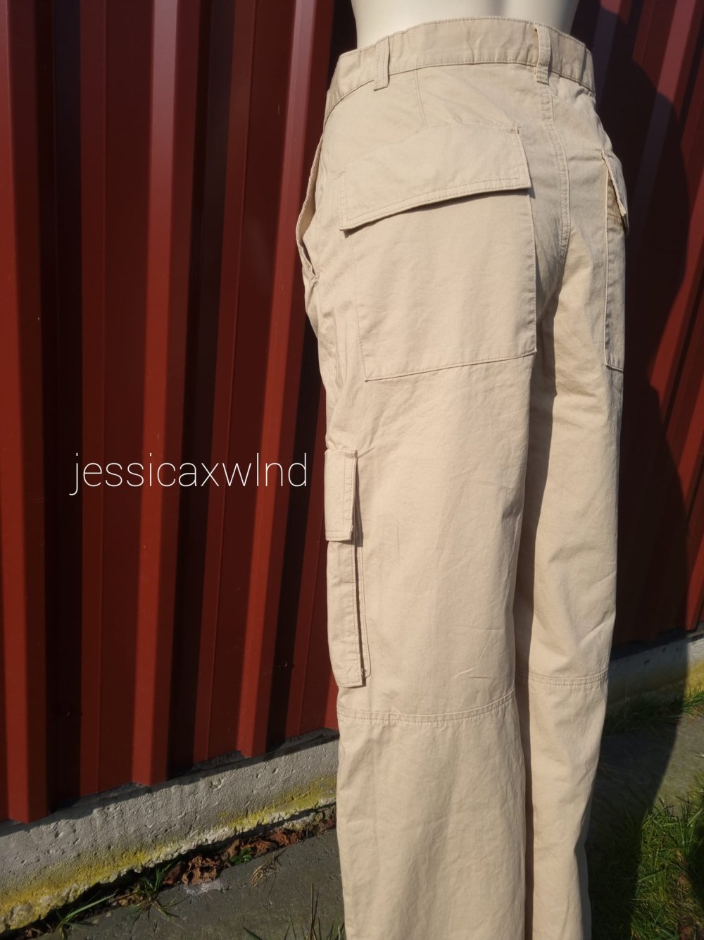 Beige Cargohose von Monki