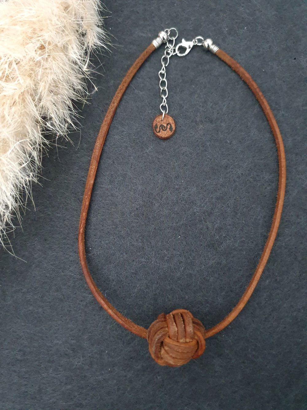 Kette Choker Halsband echtes Leder mit Knoten Affenfaust Makramee 