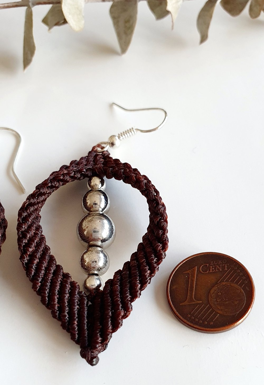 Makramee Ohrringe Spindeln mit Perlen silber braun