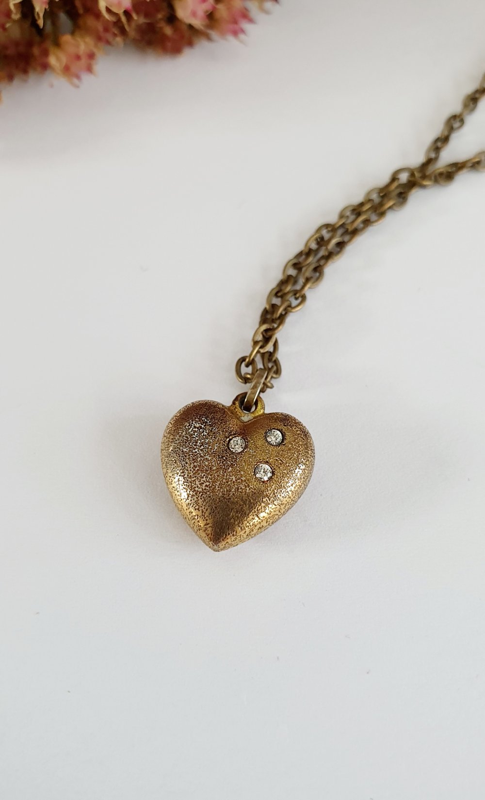 Kette mit Anhänger Herz vergoldet Bronze Patina vintage