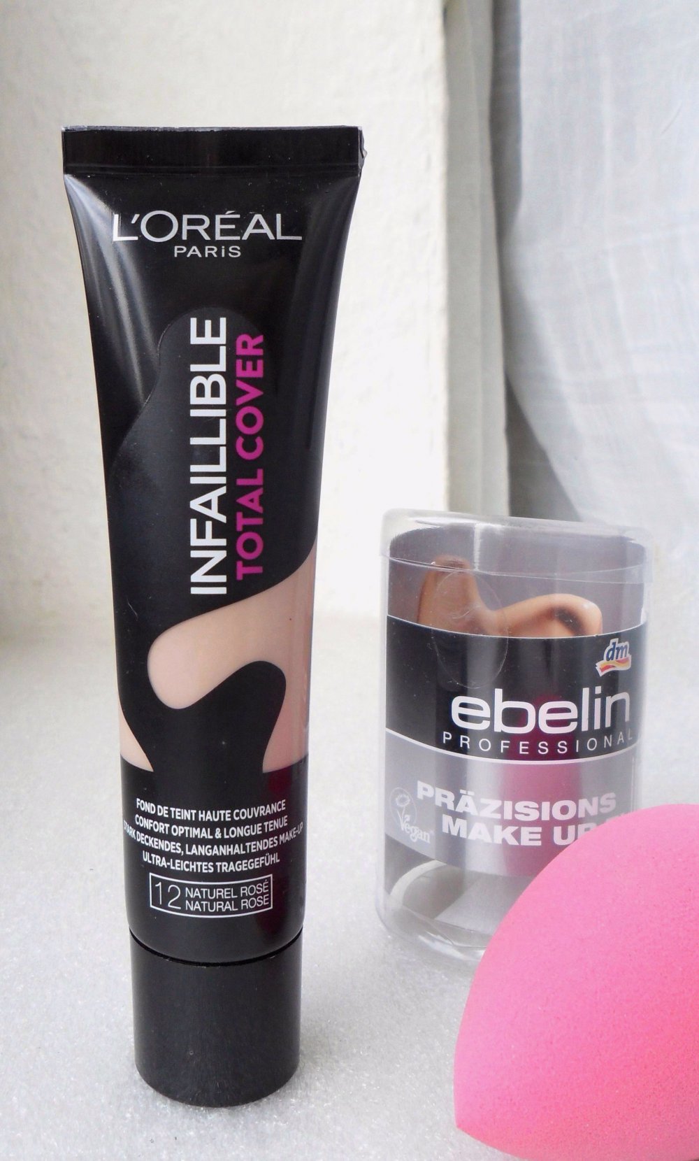 Ungeöffnetes L'Oreal Foundation Infaillible Total Cover Make-up N 12 Naturel rose 