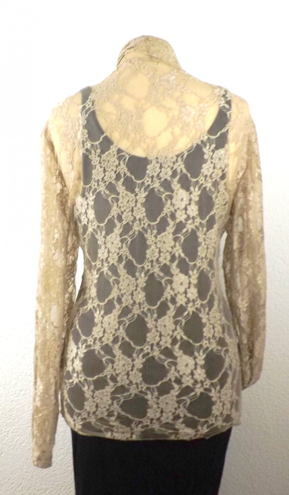 Leichte Wickeljacke aus Spitze - Gr. 38 / 42 - sandbeige - neu