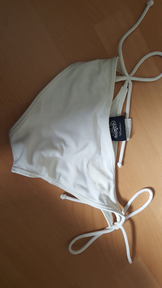 Weißer Bikini 