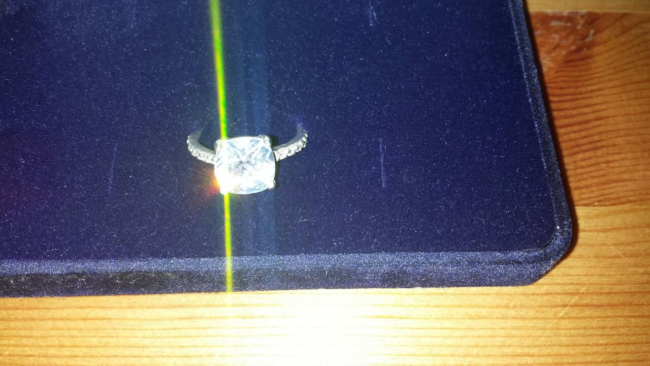 925 echt silber Ring mit großem quadratischen Glitzerstein Gr.18