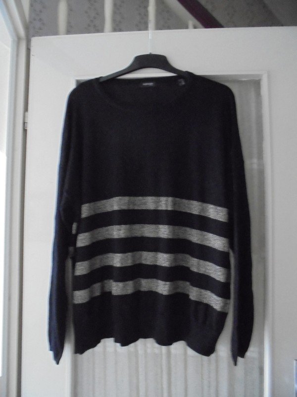 TCM Tchibo Damepullover schwarz mit Silberstreifen 52/54