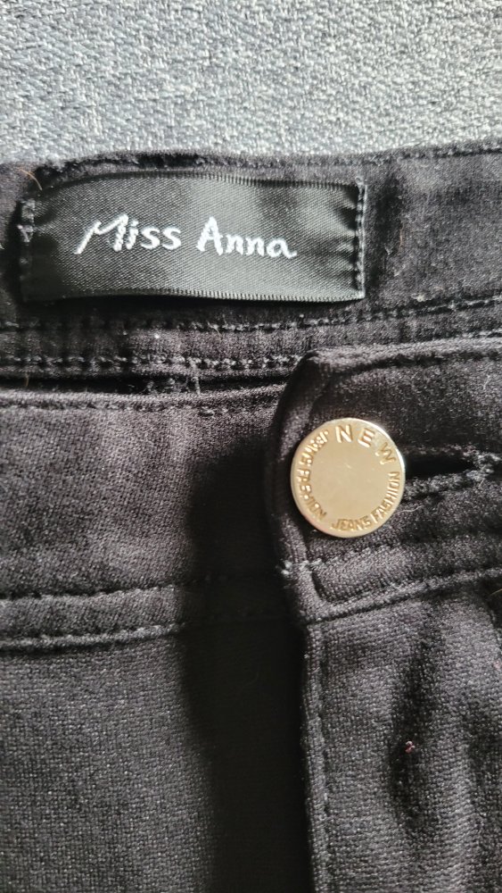 Schwarze Stoffhose von Miss Anna - Größe 38