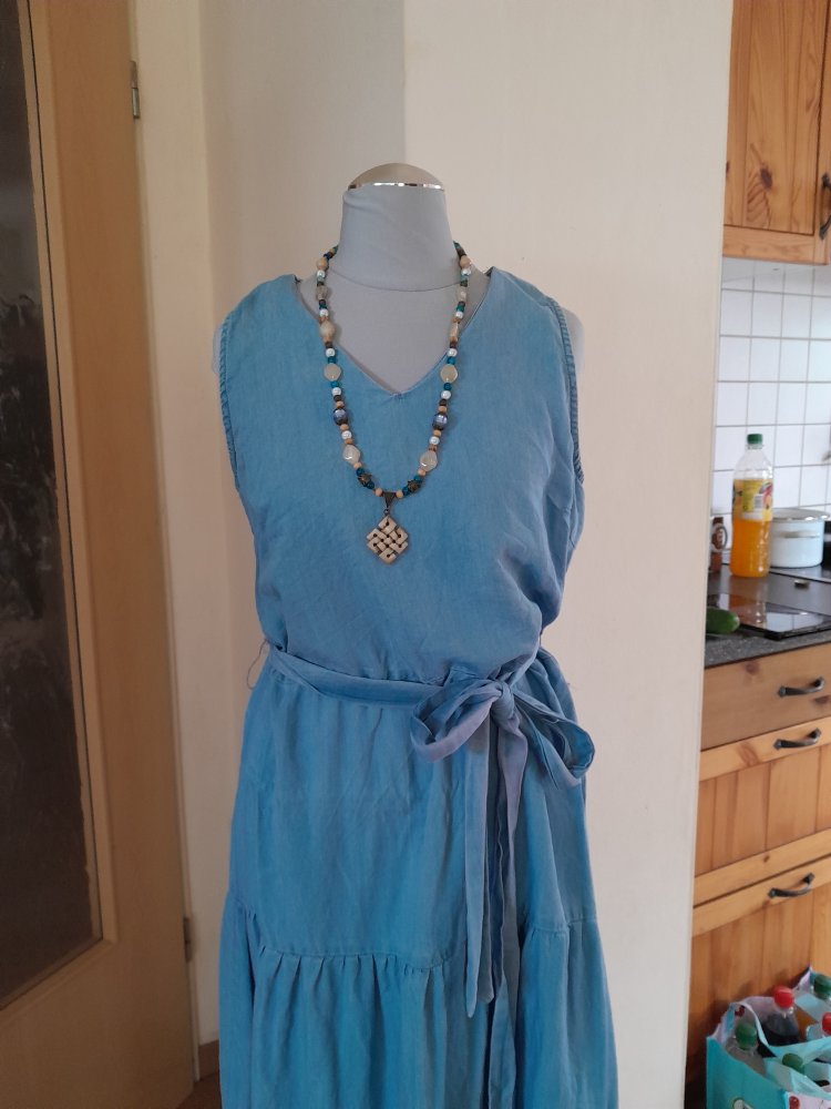 Leichtes, blaues Jeanskleid in Midilänge, Gr.38