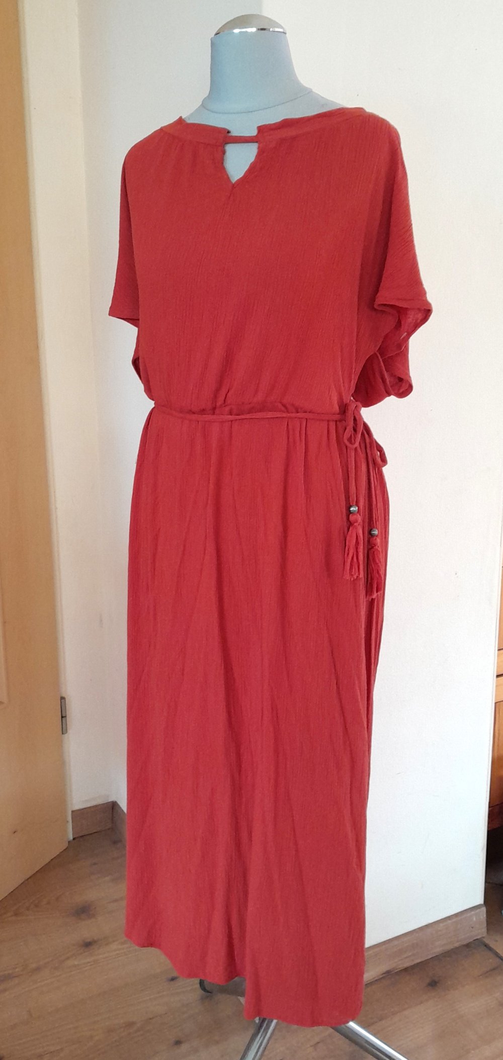 Schönes Maxikleid in dunklem Orange, Gr.40/42