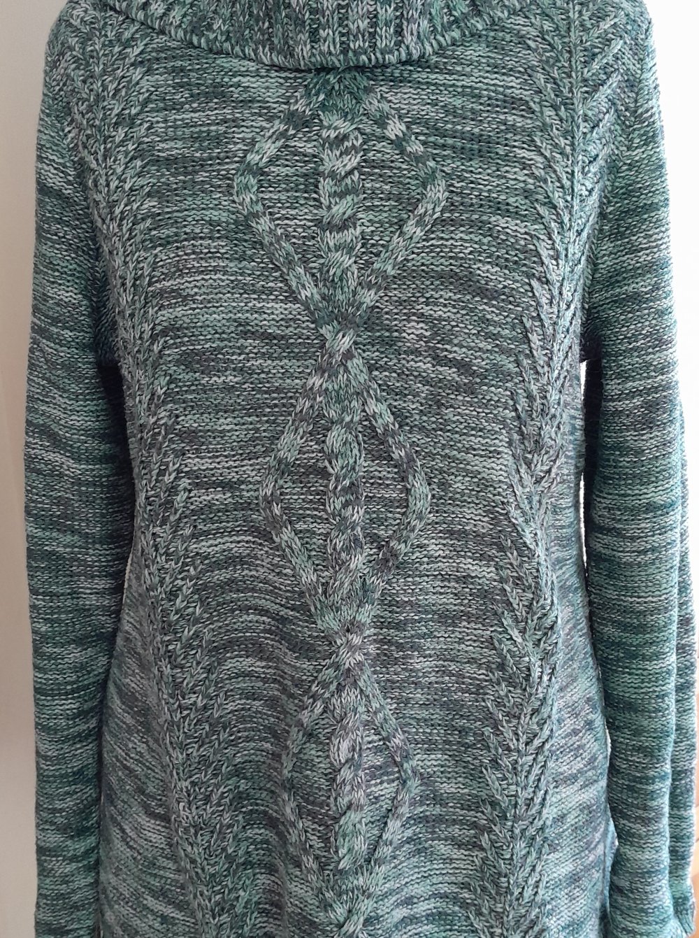 Lockerer, grau-grün melierter Pullover mit Rollkragen, Gr.S