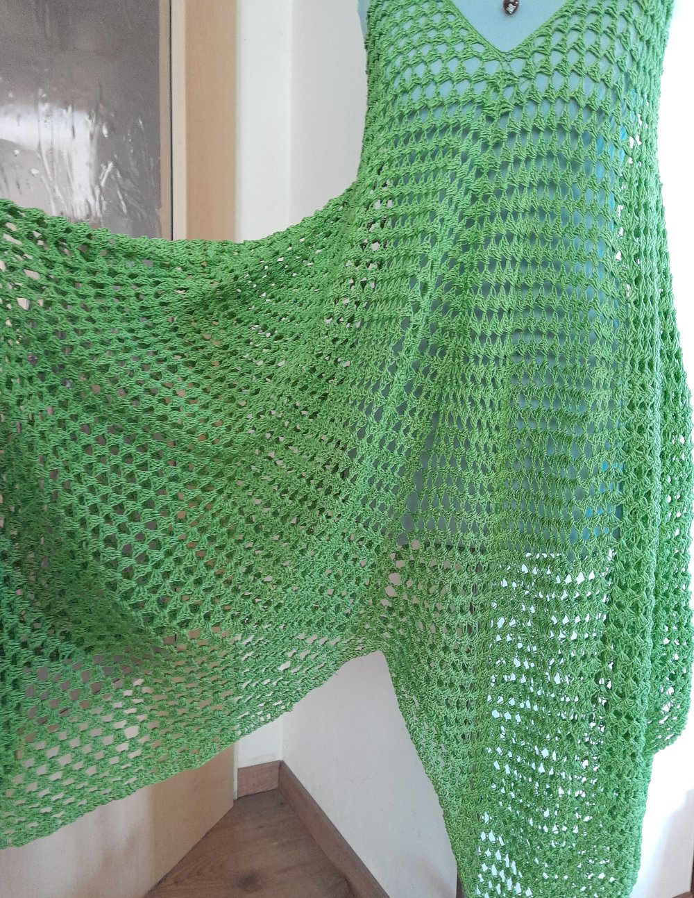 Ausgefallenes, einzigartiges Zipfelkleid in hellem Grün, Gr.S/M, Unikat