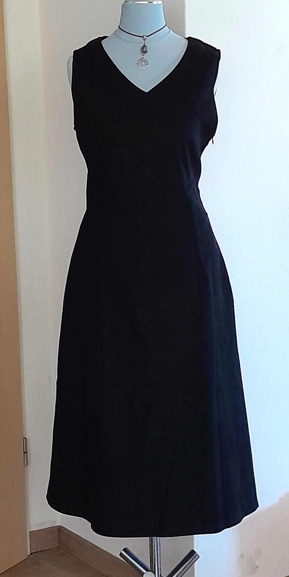 Schönes, schwarzes Midikleid, Gr.S