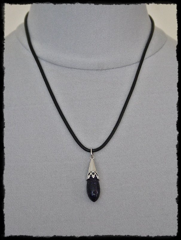 Wunderschöne Kette mit Blaufluss Anhänger