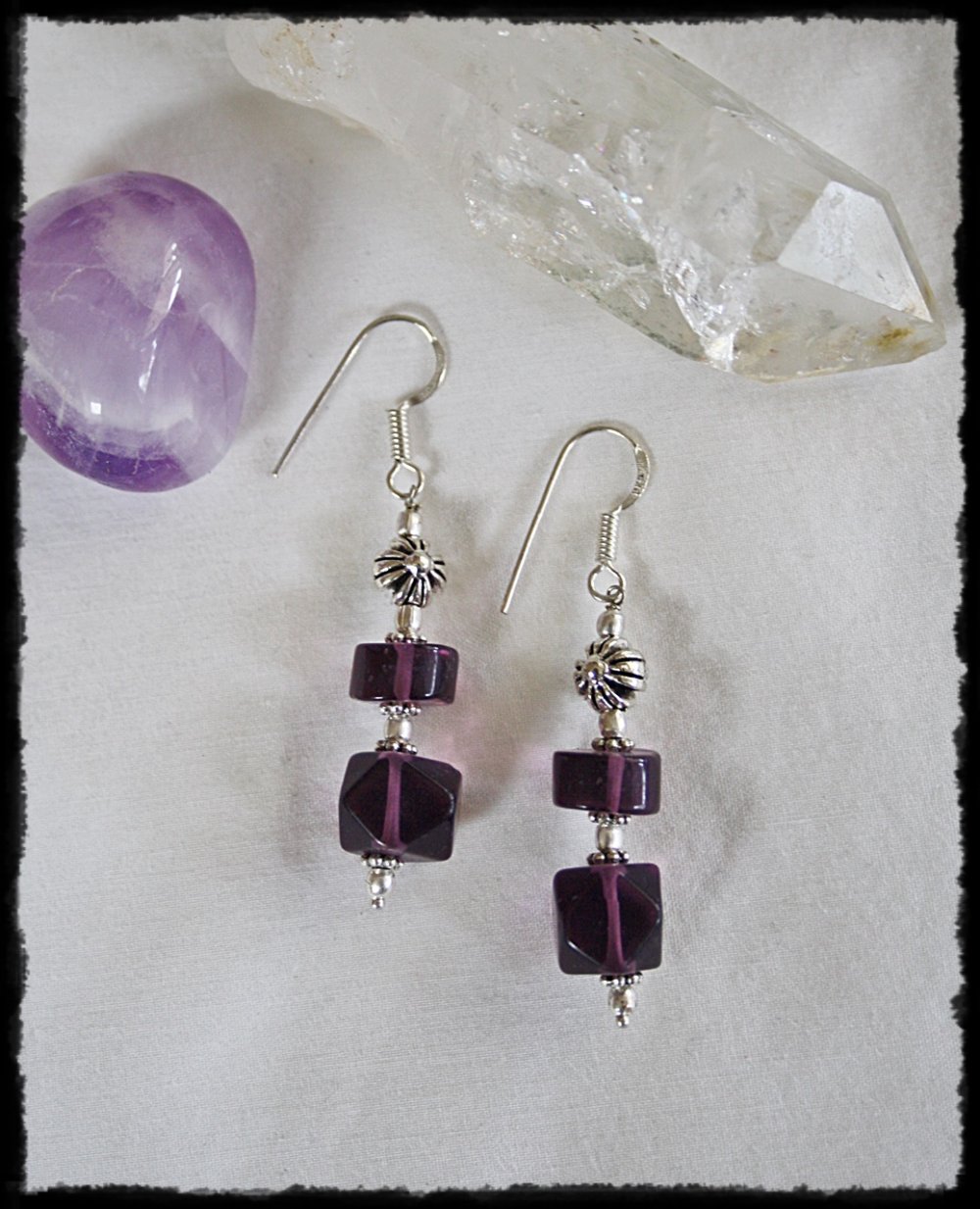 Wunderschöne, silberne Vintage Ohrringe mit violetten Steinen, Hippie