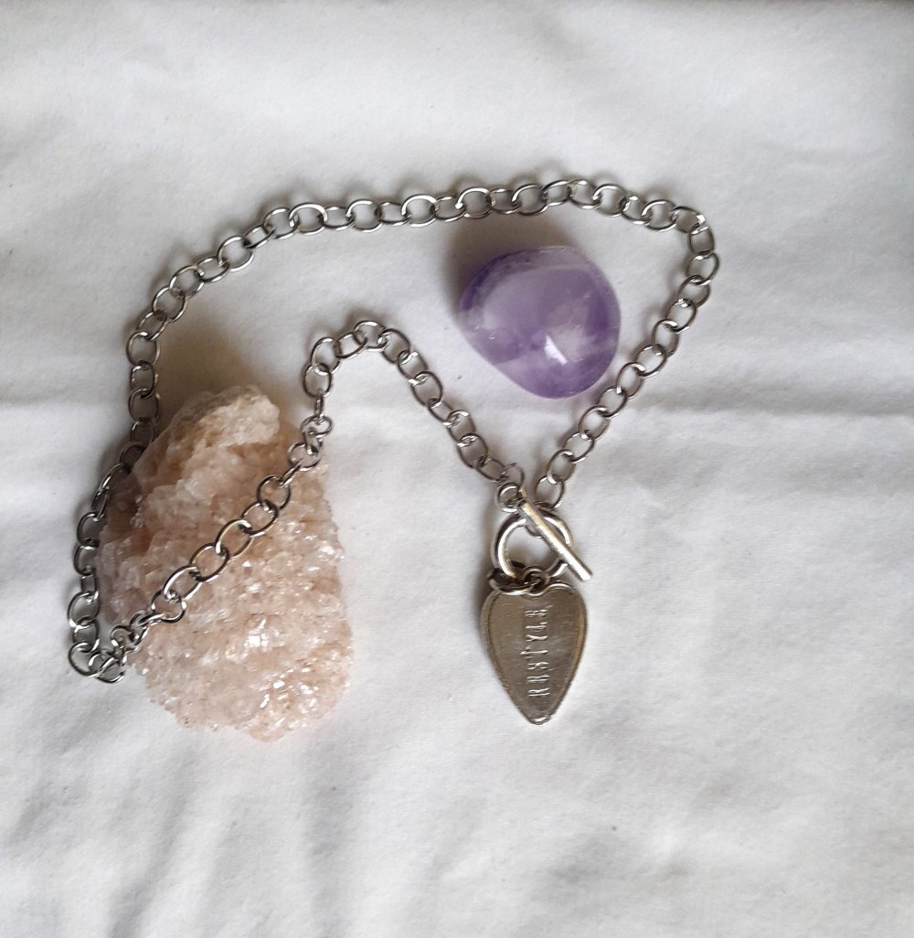 Kurze Kette mit Oujia Anhänger 