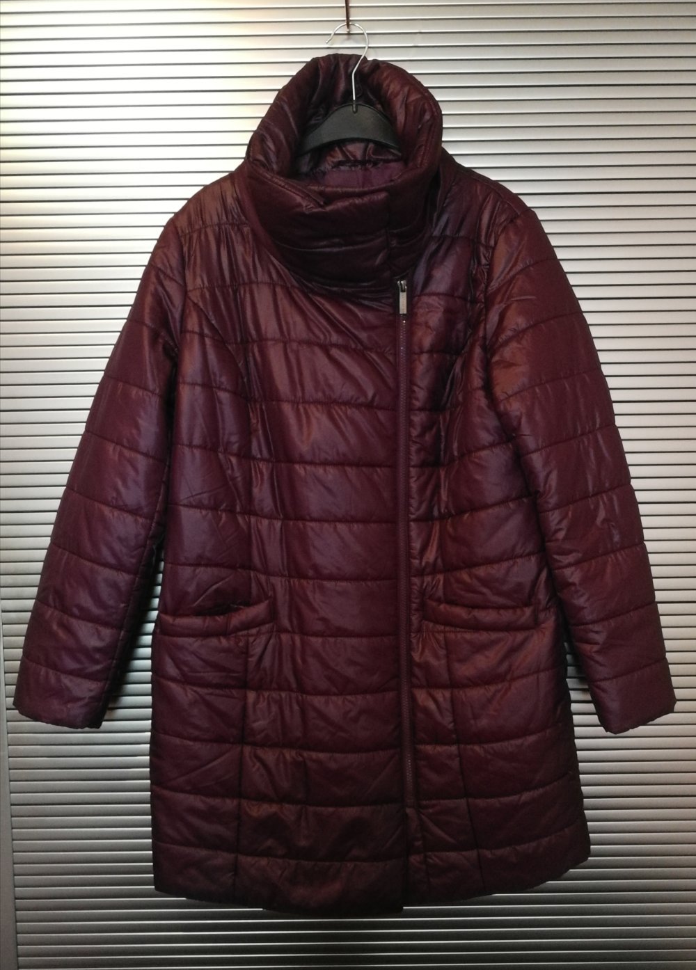 Steppmantel Winterjacke Steppjacke dunkle Beere wunderschön leicht & warm Bonprix feminin sportlich