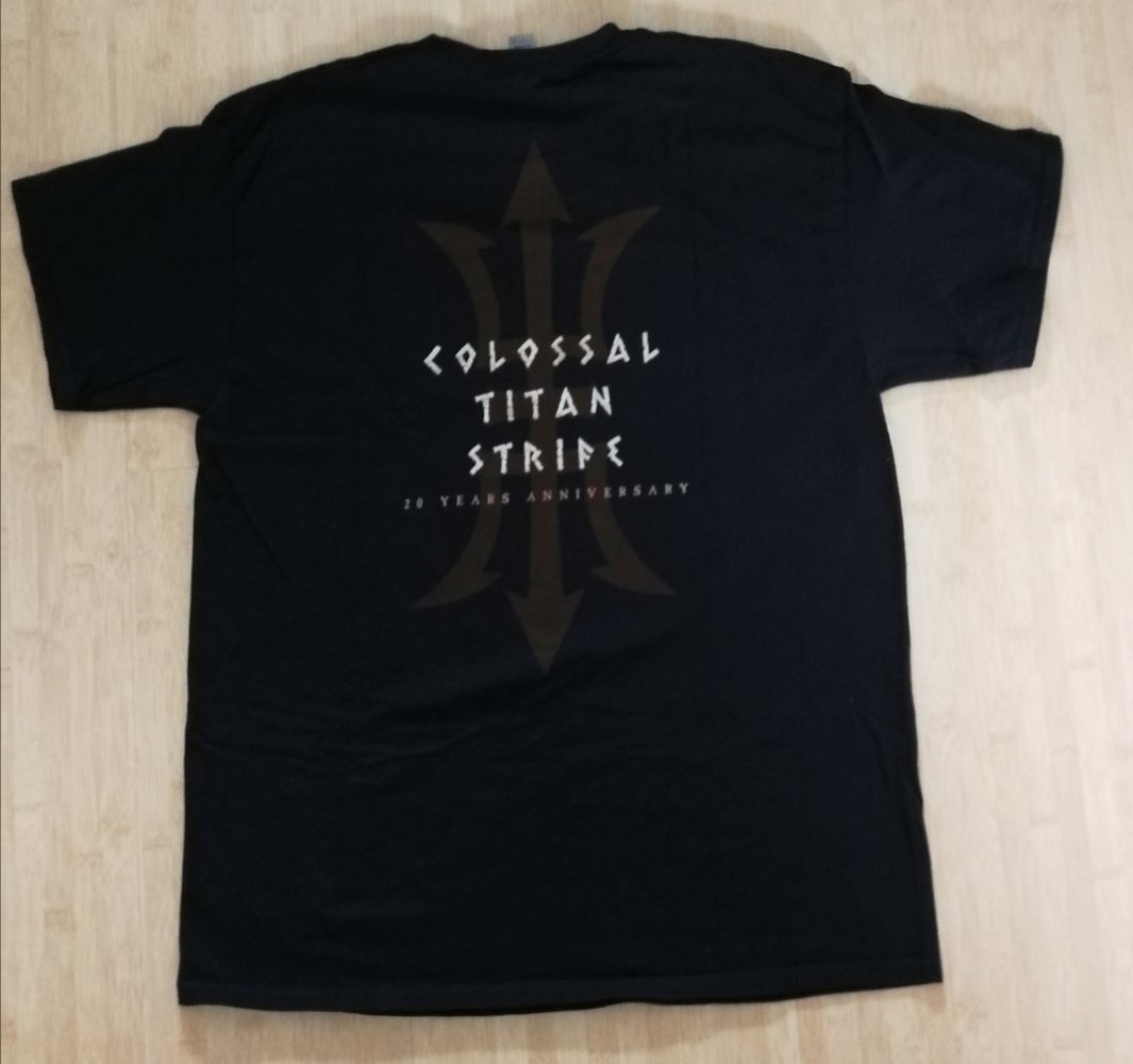 Kronos Bandshirt Colossal Titan Strife Unisex NEU Rarität Metalmode Horrormotiv kunstvoll