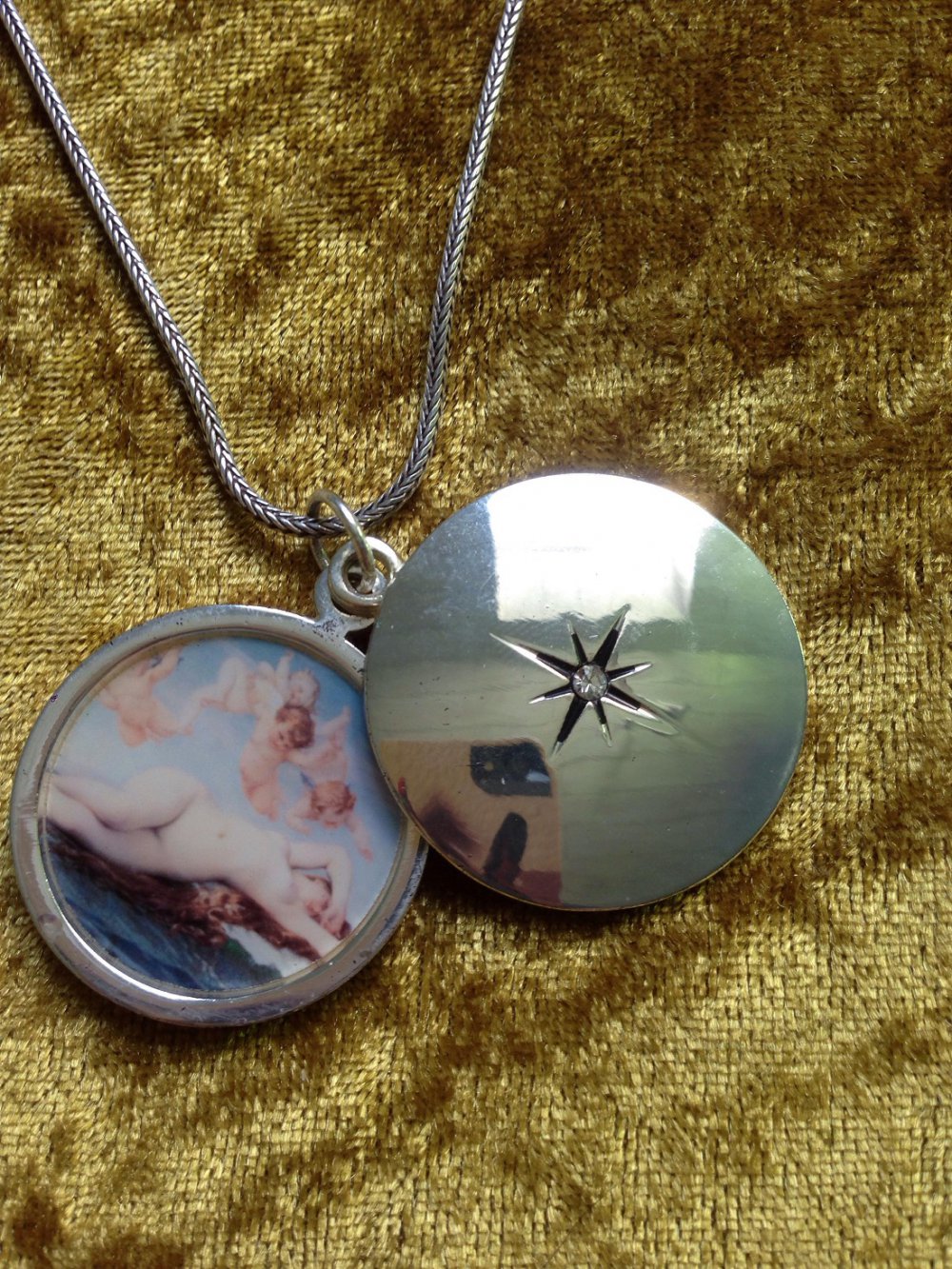 Silberkette Medaillon Venus aus Schweden! Unikat! Amulett