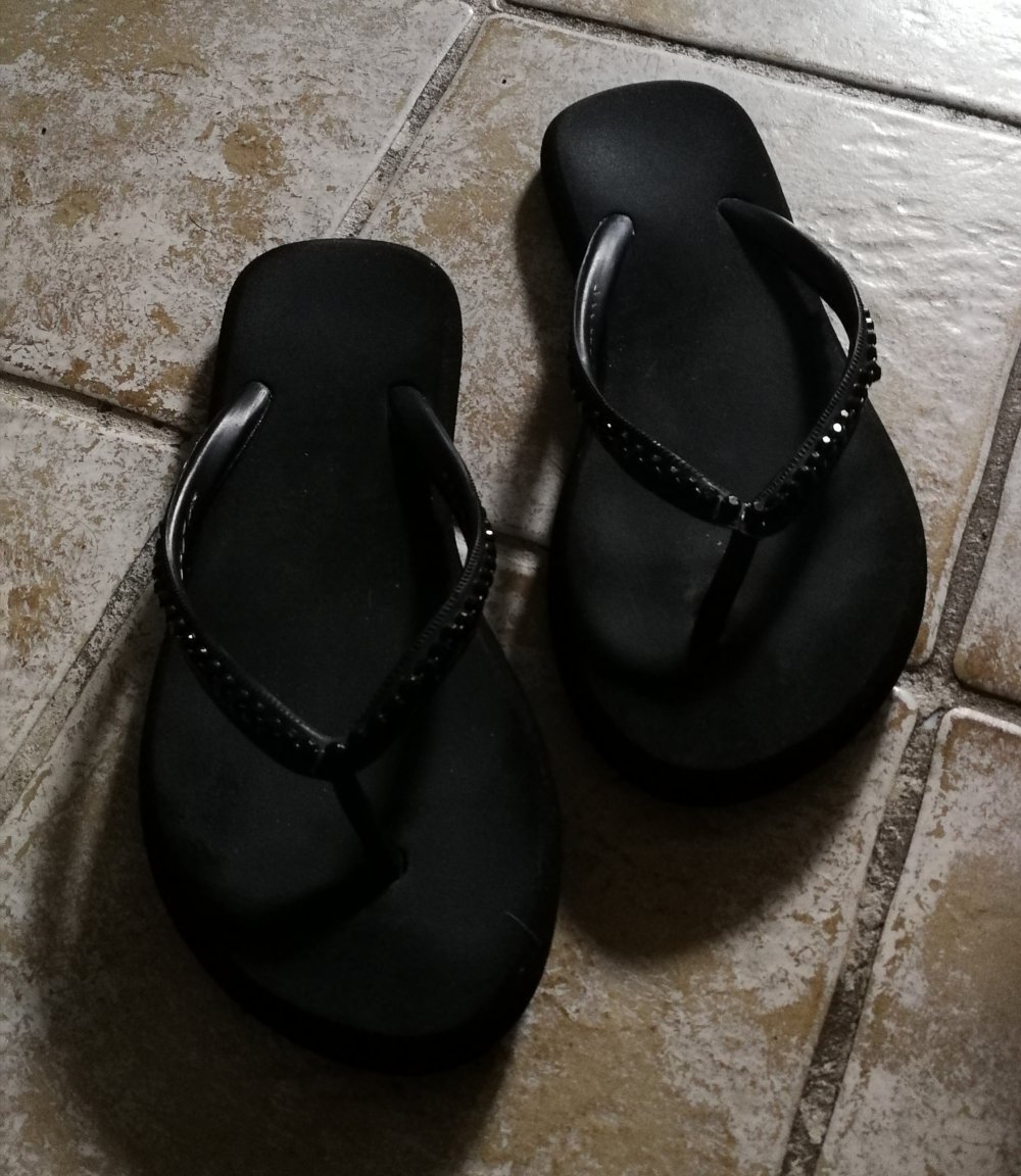 Schwarze Flip-flops aus Athen Strass Glitzer sportliche Eleganz! Griechenland Sommer