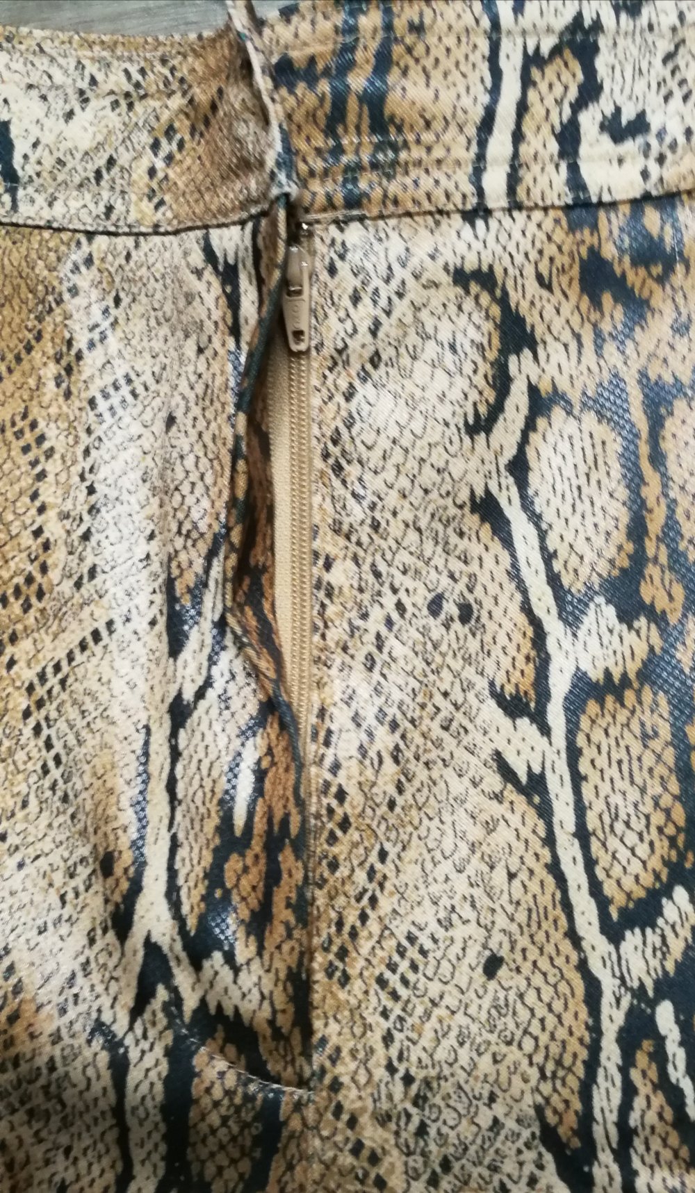 Damenhose Schlangenlederhose Imitat vegan Rockstar Reptil True Vintage Retro 