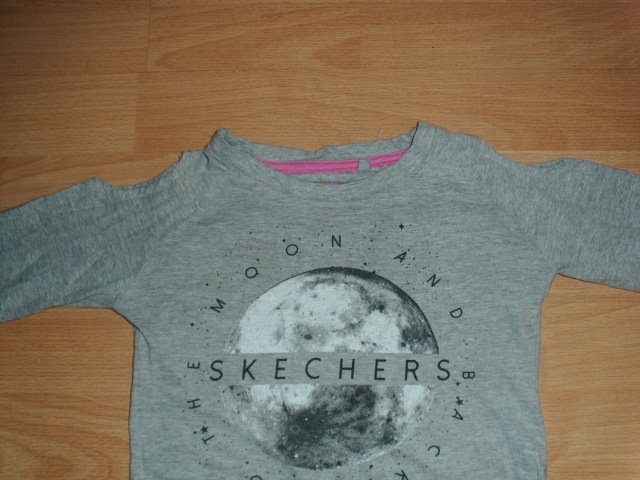 Langarmshirt von Skechers, hellgrau mit Motiv, Gr. 104/110