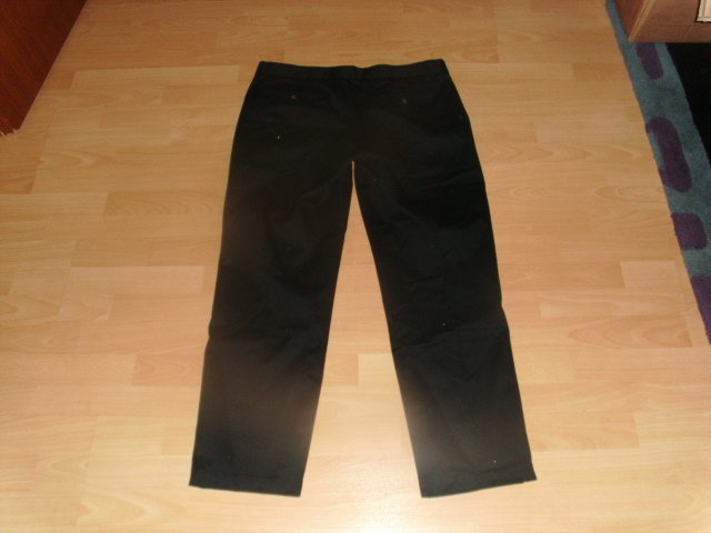 Chino von Amazon Essentials, schwarz, Gr. 38/30 (54)