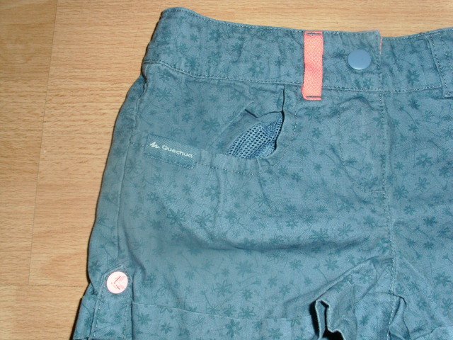 Shorts von Decathlon, grau mit Motiven, Gr. 110/116