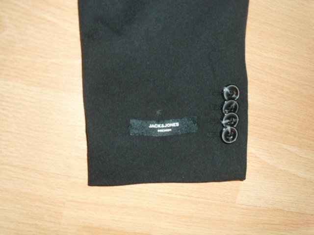 Business-Anzug von Jack & Jones, super slim, schwarz, Gr. 46 mit Etikett