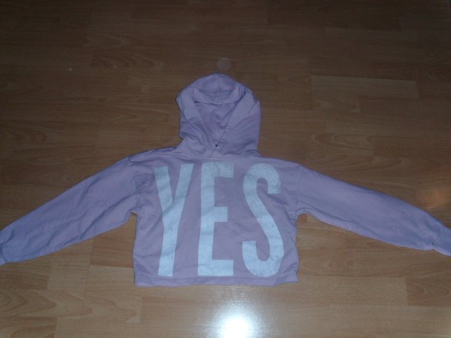 Kurzer Hoodie von Page, flieder mit Motiv, Gr. 134/140