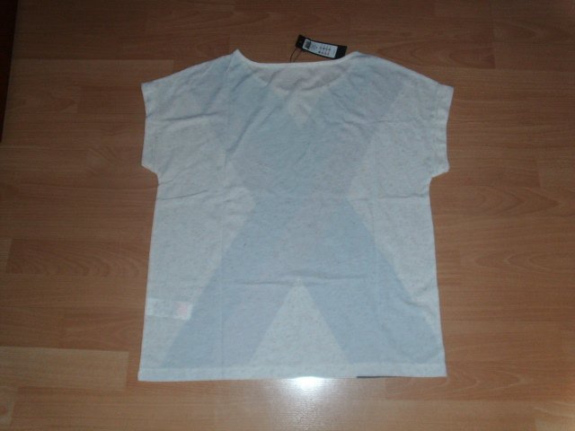 T-Shirt von Pieces, wollweiß mit Motiv, Gr. M mit Etikett