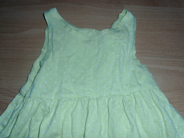 Kleid von H&M, gelb mit weißen Pünktchen, Gr. 110/116