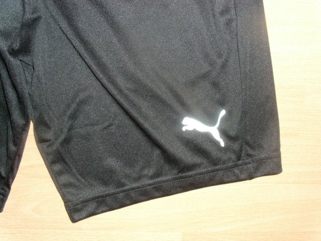 Kurze Sporthose von Puma, schwarz, Gr. S