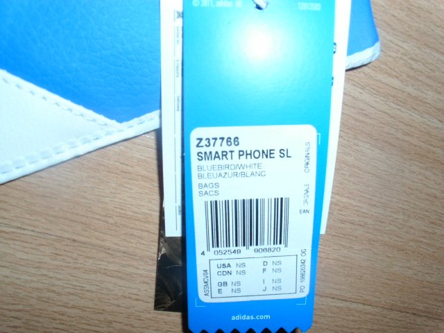 Smart Phone Hülle von Adidas, blau-weiß, mit Etikett