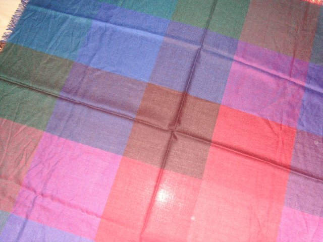 Großes Halstuch von Nadine, bunt