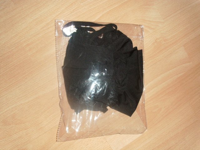 Spitzenhemdchen + String, schwarz, Gr. 34