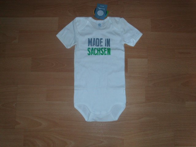 Bodyvon Sanetta, weiß mit Spruch, Gr. 98 mit Etikett