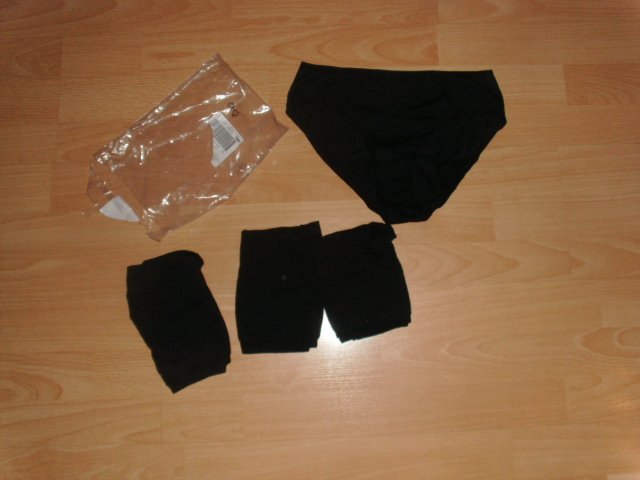 4 Slips von Lascana, schwarz, Gr. 32/34 OVP